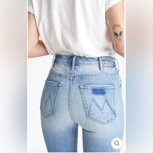 MOTHER Hustler Ankle Jeans in I Confess